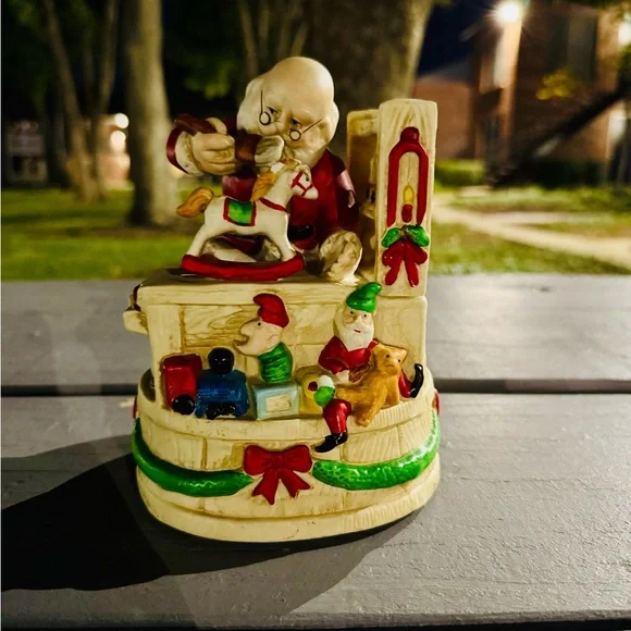 Vintage Music box Midwest Santa In His WorkshopCeramic.